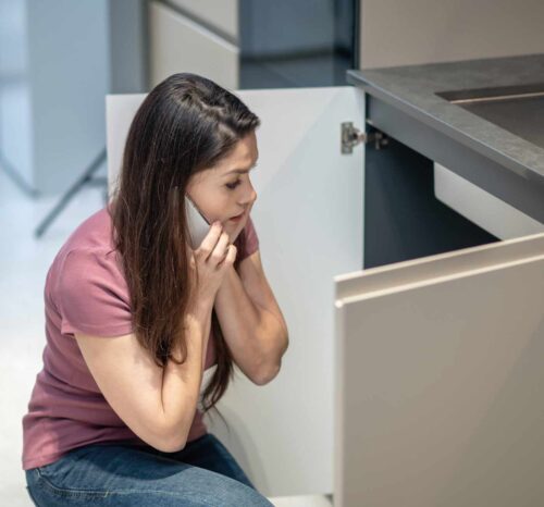 errores-comunes-al-elegir-materiales-para-muebles-y-como-evitarlos-fernandez-y-cia-muebles-de-melamina-1400x1306