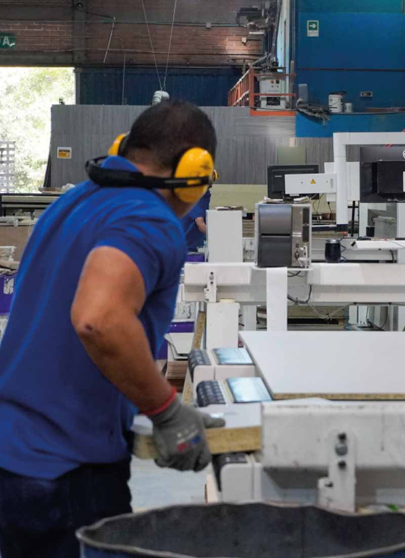 nuestra-historia-fernandez-y-cia-fyc-MDF-800x1102